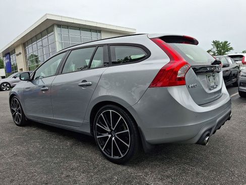 Used 2018 Volvo V60 T5 Dynamic w/ Vision Package AWD/4WD image 4