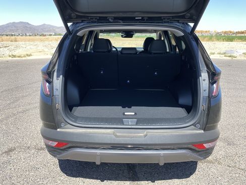 Used 2024 Hyundai Tucson Limited AWD/4WD image 14