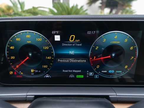 Used 2023 Mercedes-Benz GLS 450 4MATIC image 17