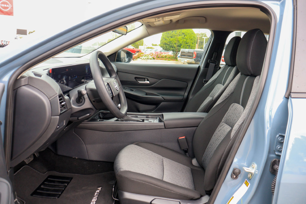 New 2027 Nissan Sentra SV w/ Floor Mat Package FWD image 7