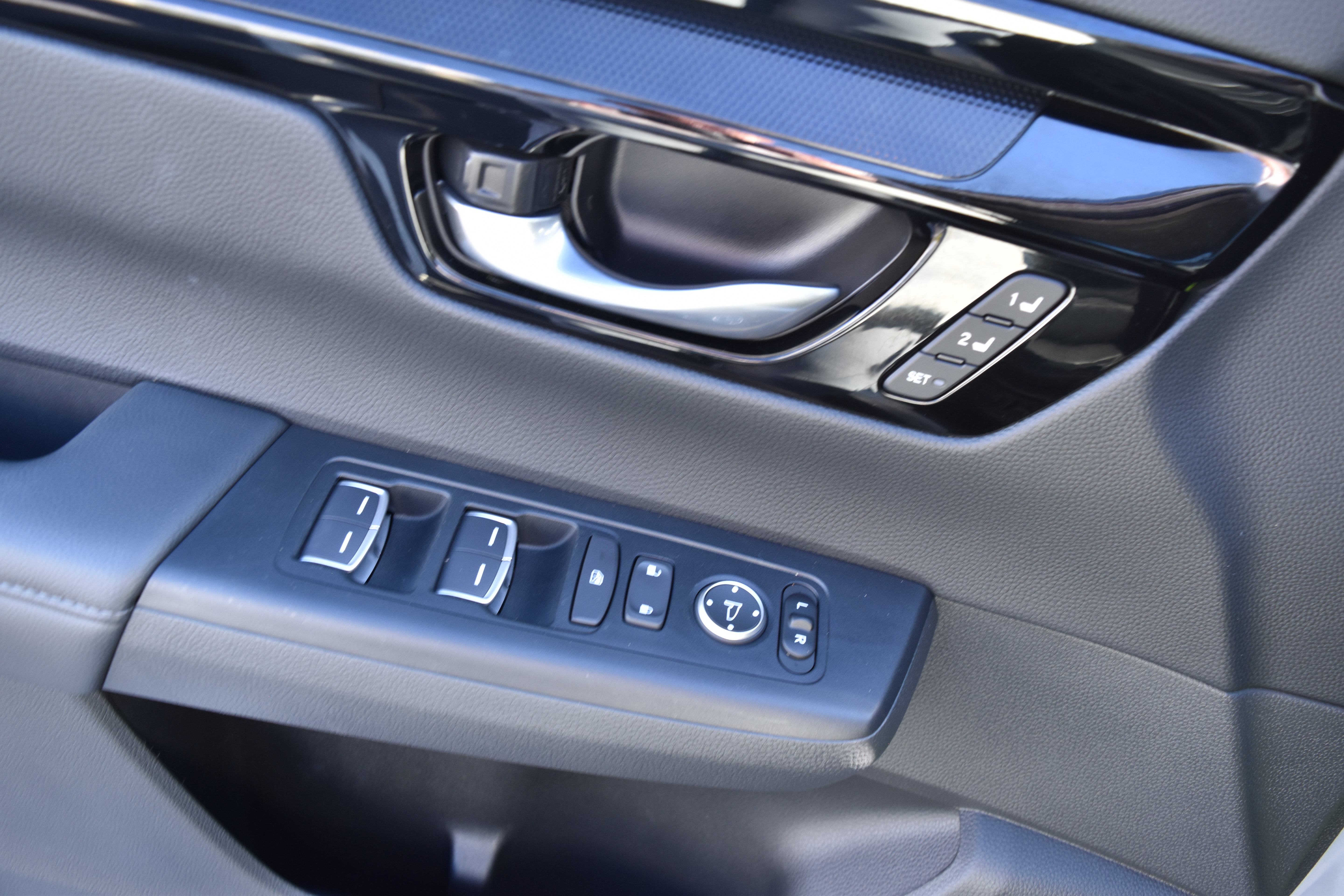 Used 2024 Honda CR-V EX-L image 15