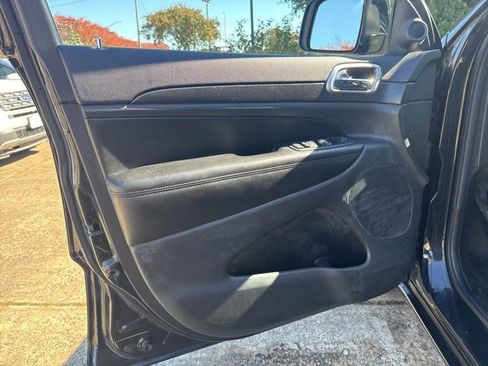 Used 2015 Jeep Grand Cherokee Altitude image 19