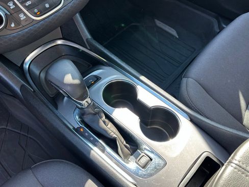 Used 2025 Chevrolet Malibu LT FWD image 18