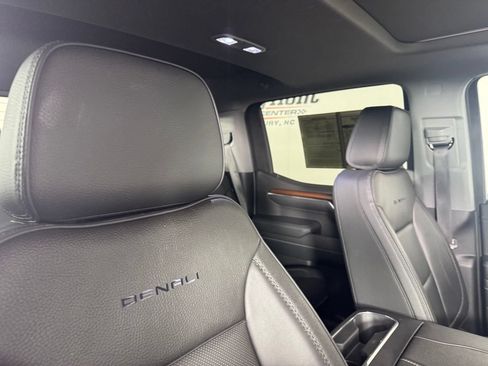 Used 2025 GMC Sierra 1500 Denali AWD/4WD image 39