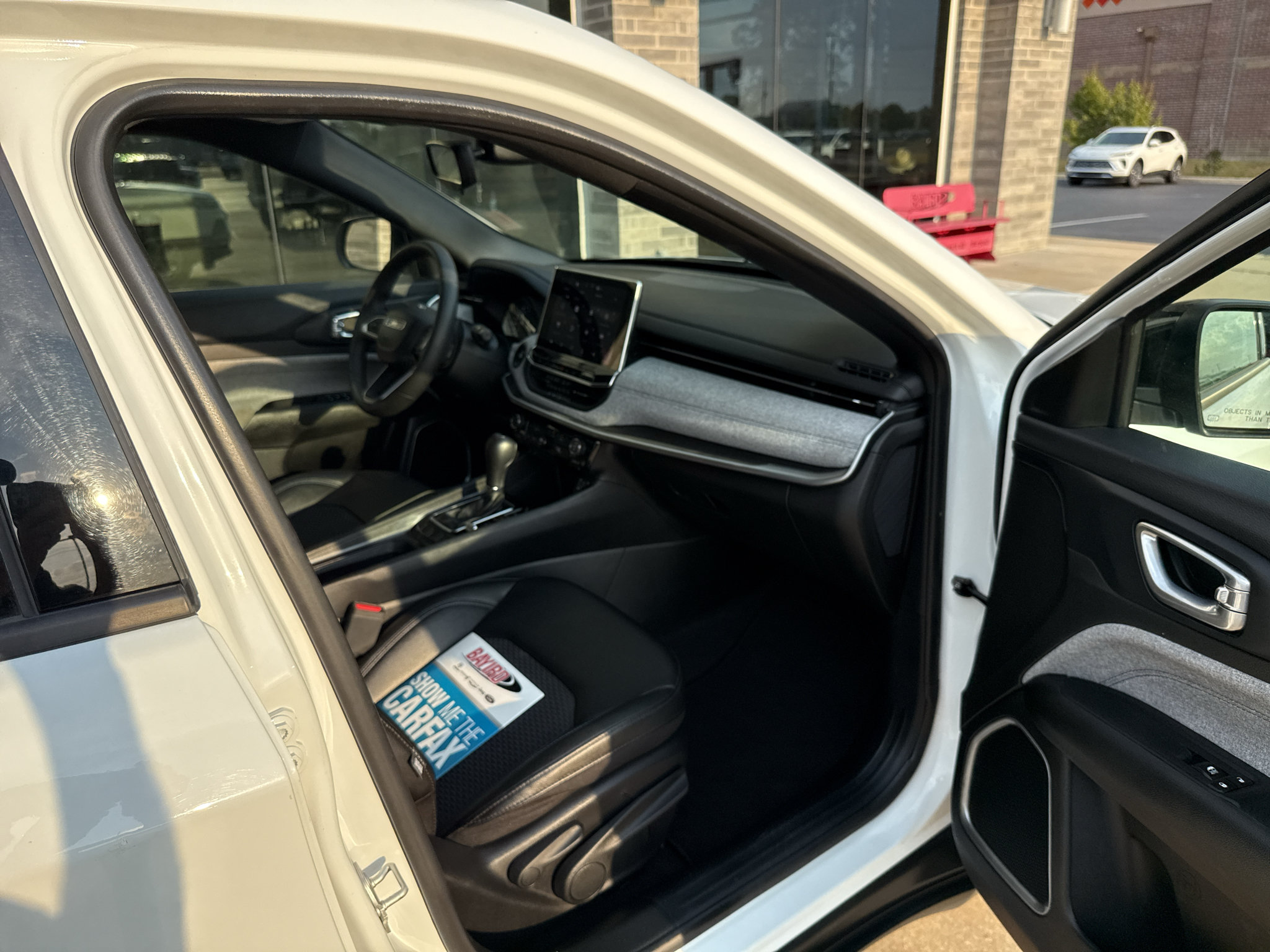 Used 2024 Jeep Compass Latitude AWD/4WD image 20