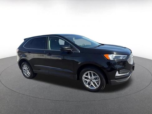 Used 2024 Ford Edge SEL AWD/4WD image 2
