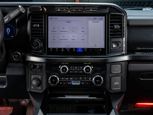 Used 2024 Ford F250 Lariat w/ Lariat Ultimate Package AWD/4WD image 23