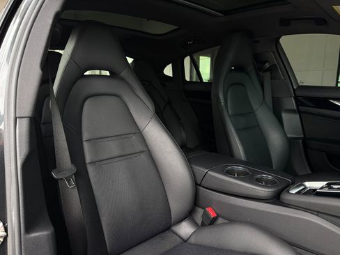 Used 2022 Porsche Panamera 4S image 25