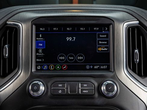 Used 2021 GMC Sierra 2500 Denali w/ Denali Black Diamond Edition image 22