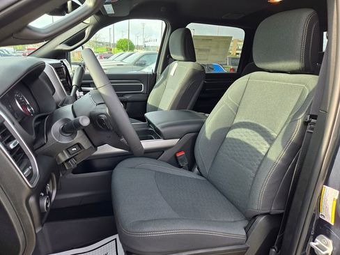 New 2026 RAM 2500 Big Horn AWD/4WD image 14