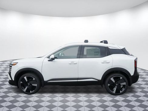 New 2025 Nissan Kicks SR image 4