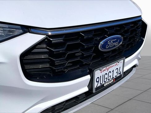 Used 2023 Ford Escape ST-Line FWD image 28