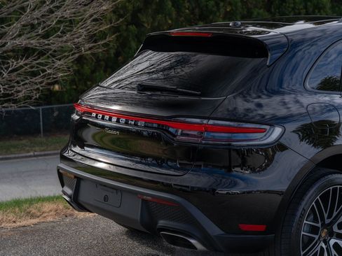 New 2026 Porsche Macan image 13