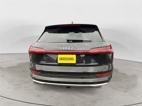 Used 2019 Audi e-tron Premium Plus image 3