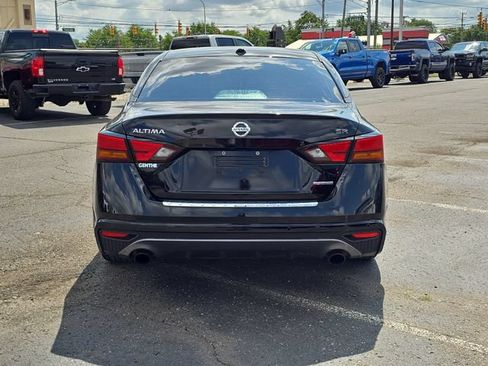 Used 2022 Nissan Altima 2.0 SR FWD image 7