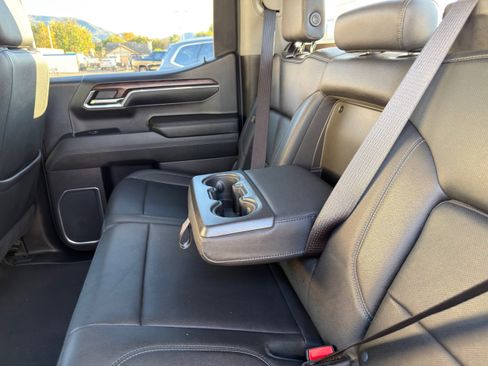 Used 2024 GMC Sierra 1500 SLT image 24