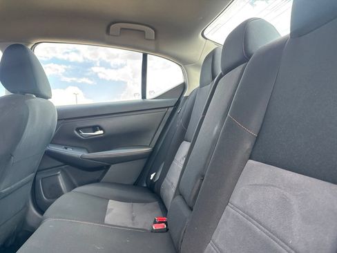 Certified 2025 Nissan Sentra SR FWD image 36