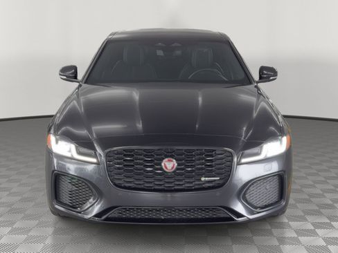 Used 2022 Jaguar XF R-Dynamic SE image 6