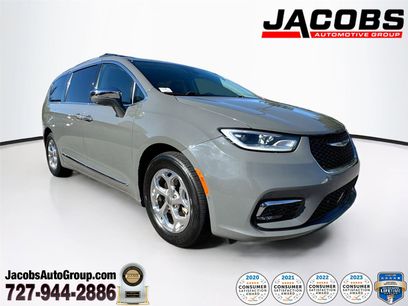 Used 2022 Chrysler Pacifica Limited