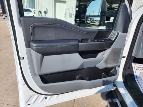 New 2026 Ford F350 XLT w/ XLT Premium Package image 9