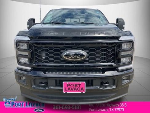 New 2025 Ford F250 Lariat w/ Black Appearance Package AWD/4WD image 3