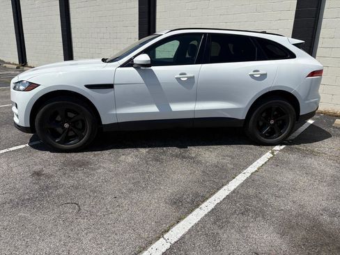 Used 2020 Jaguar F-PACE Premium AWD/4WD image 2