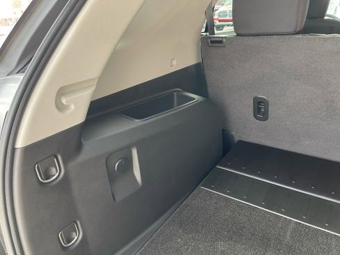 Used 2011 Chevrolet Equinox LT w/ Driver Convenience Package image 46