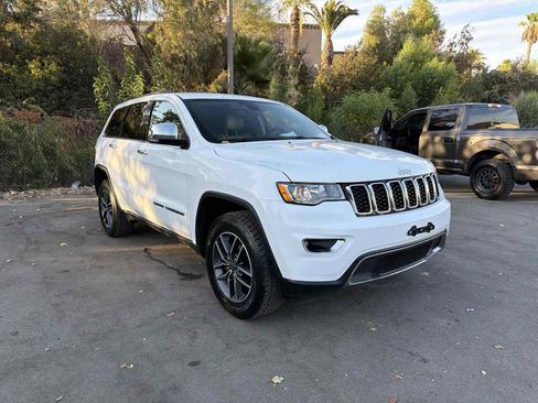 Used 2019 Jeep Grand Cherokee Limited AWD/4WD image 1