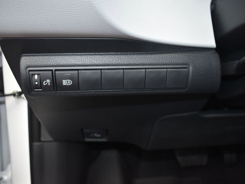 Used 2025 Toyota Corolla SE image 17