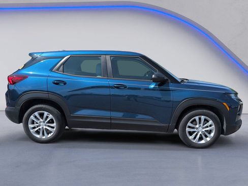 Used 2021 Chevrolet TrailBlazer LS FWD image 5
