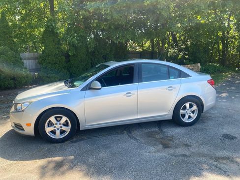 Used 2012 Chevrolet Cruze LT w/ All-Star Edition FWD image 2