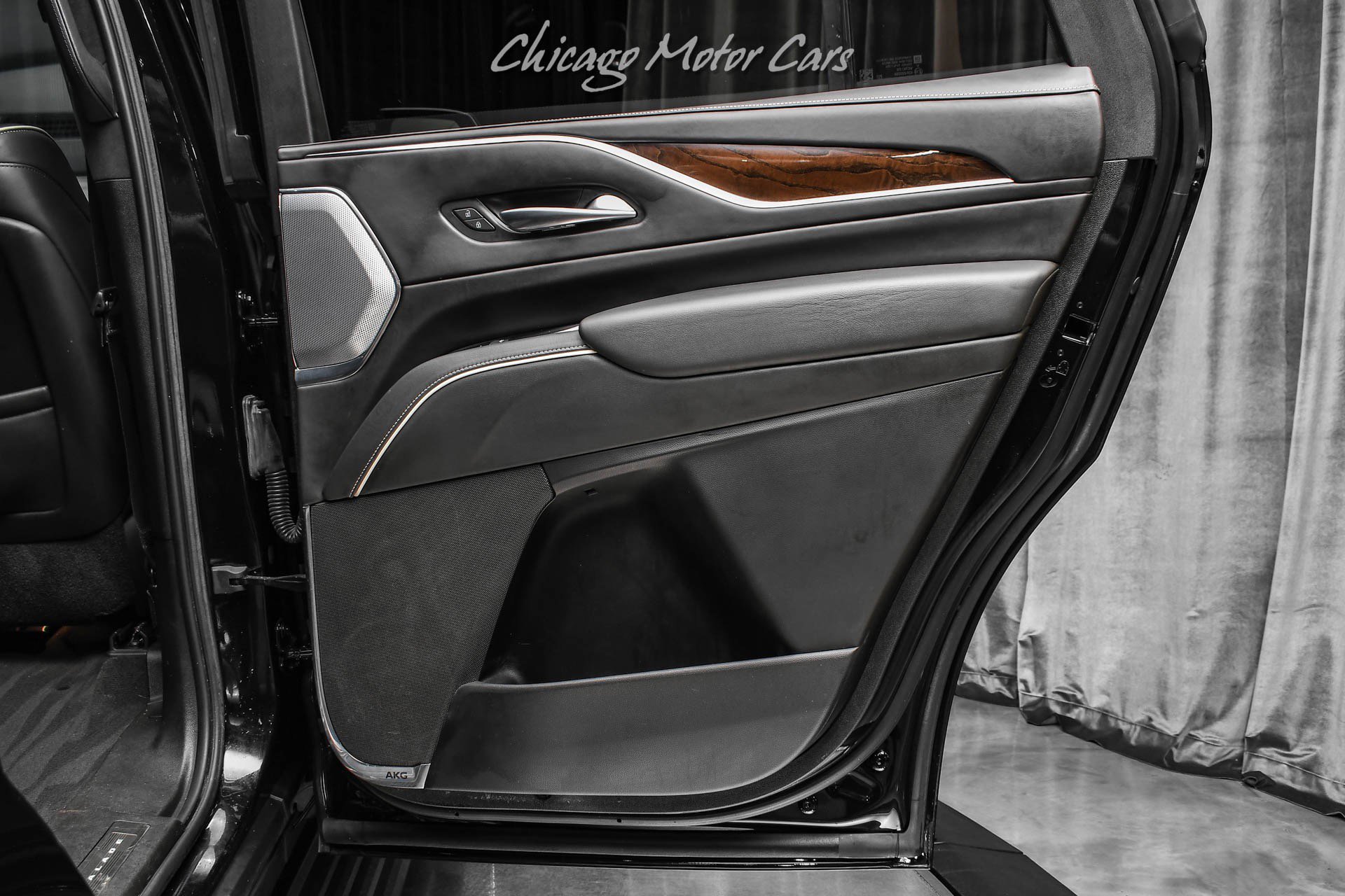 Used 2021 Cadillac Escalade Sport Platinum w/ LPO, ONYX Package AWD/4WD image 41