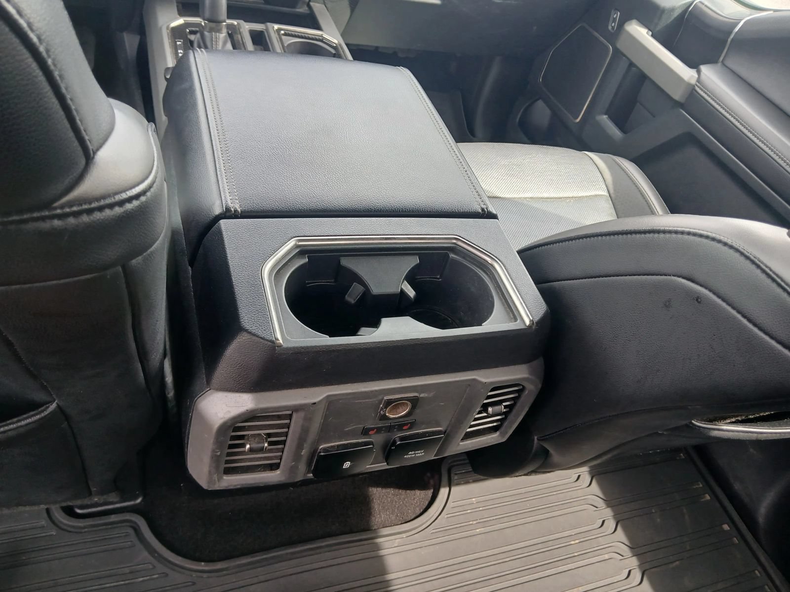 Used 2019 Ford F150 Raptor w/ Equipment Group 802A Luxury AWD/4WD image 25