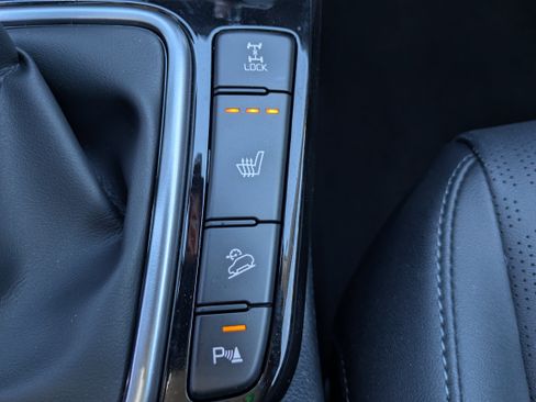 Certified 2025 Kia Seltos EX w/ EX Sunroof Package image 26