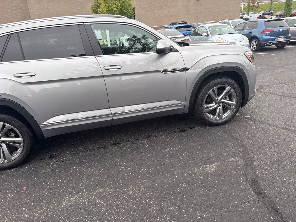Used 2024 Volkswagen Atlas Cross Sport SEL R-Line AWD/4WD image 15