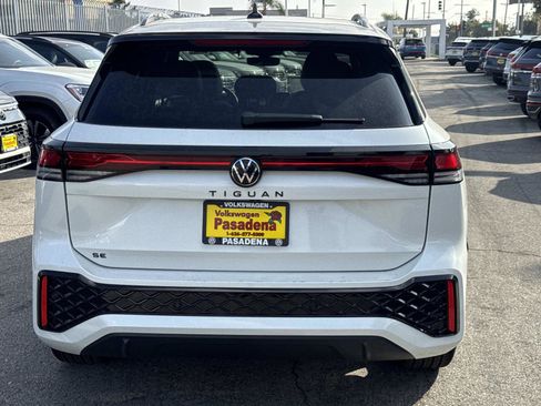 New 2026 Volkswagen Tiguan SE R-Line image 4