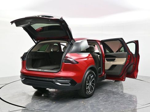 Used 2025 Lincoln Nautilus Premier image 56