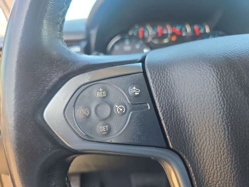 Used 2020 Chevrolet Suburban LT image 24