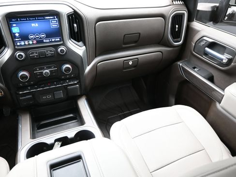 Used 2022 Chevrolet Silverado 3500 LTZ w/ LTZ Convenience Package AWD/4WD image 38