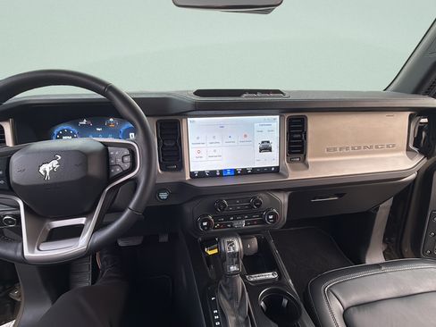 Certified 2025 Ford Bronco Outer Banks AWD/4WD image 24