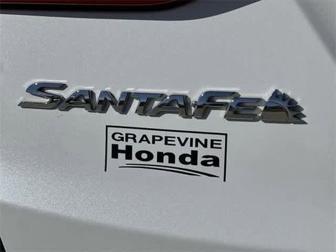 Used 2017 Hyundai Santa Fe Sport image 8