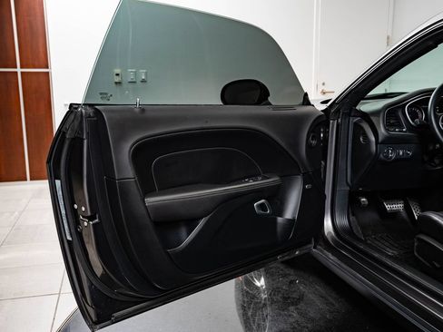 Used 2017 Dodge Challenger R/T Scat Pack w/ Leather Interior Group RWD image 25