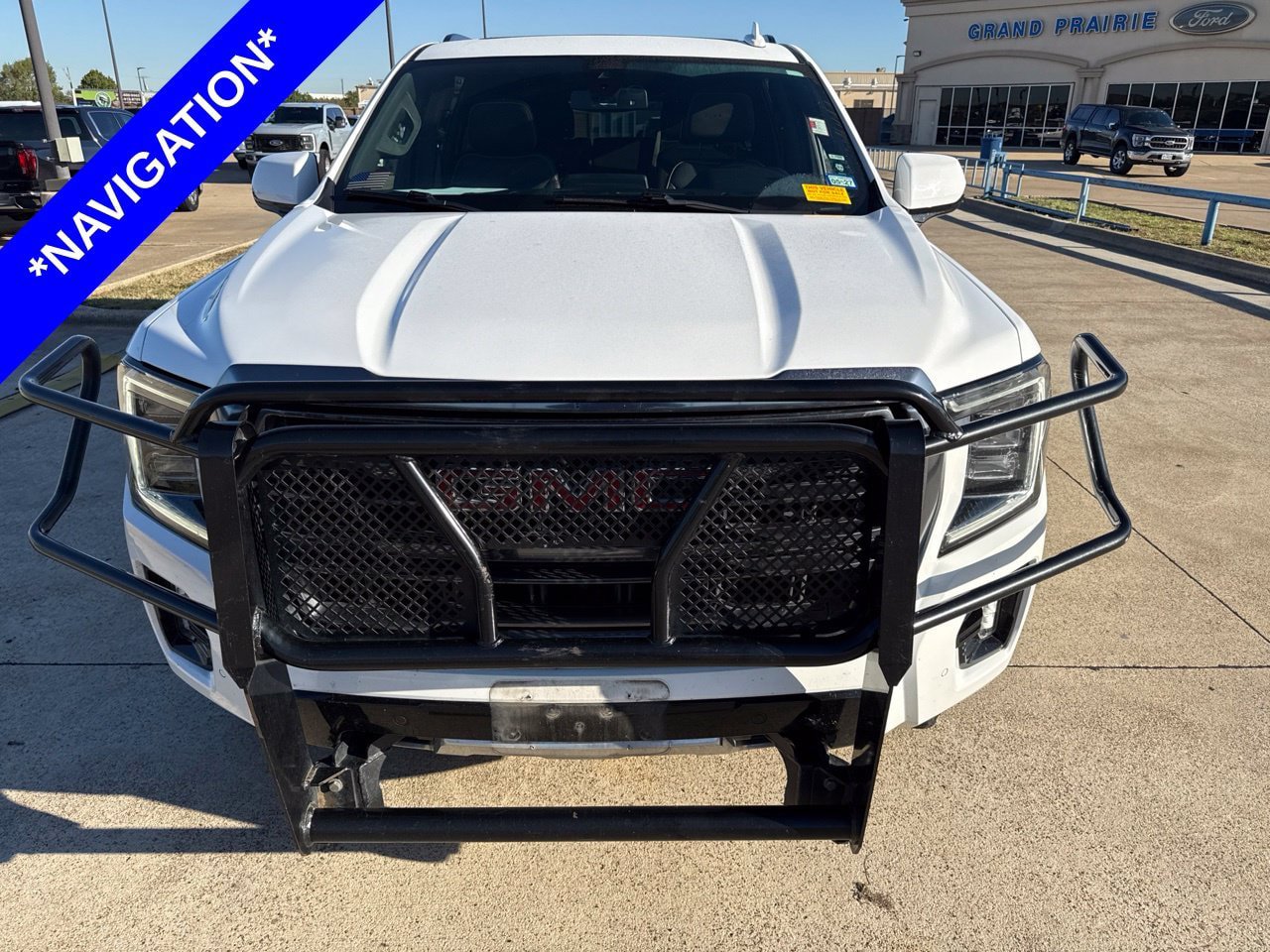 Used 2022 GMC Yukon XL AT4 w/ Max Trailering Package AWD/4WD image 2
