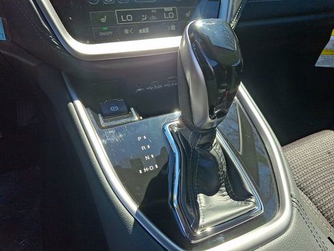 Used 2025 Subaru Outback Premium image 14