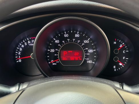 Used 2019 Kia Soul + FWD image 17
