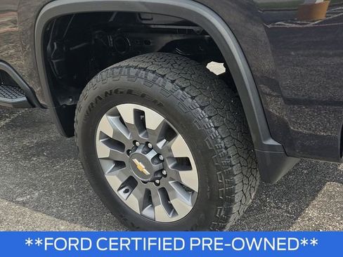 Used 2024 Chevrolet Silverado 2500 Custom w/ Custom Value Package AWD/4WD image 8