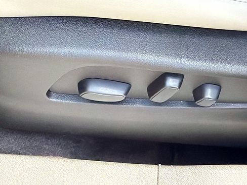 Used 2023 Cadillac XT4 Luxury w/ Cold Weather Package FWD image 24