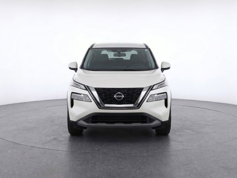 Used 2025 Nissan Rogue SV FWD image 2