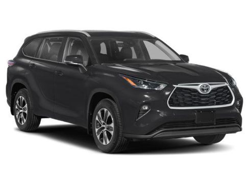Certified 2024 Toyota Highlander XLE AWD/4WD image 6