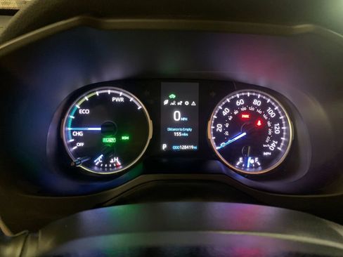 Used 2019 Toyota RAV4 XLE AWD/4WD image 31